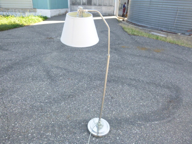 lot 149 image: Floor Lamp