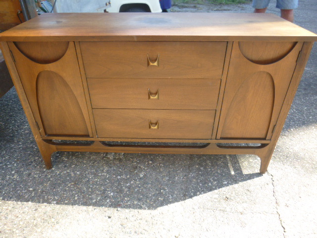 lot 155 image: Cabinet