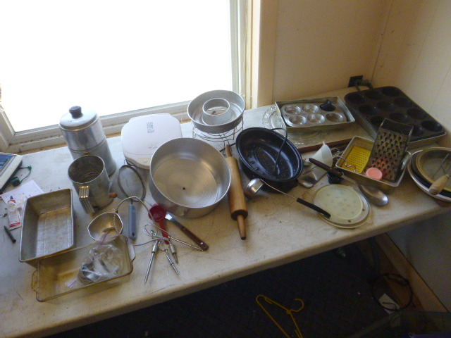 lot 157 image: Miscellaneous Kitchenware