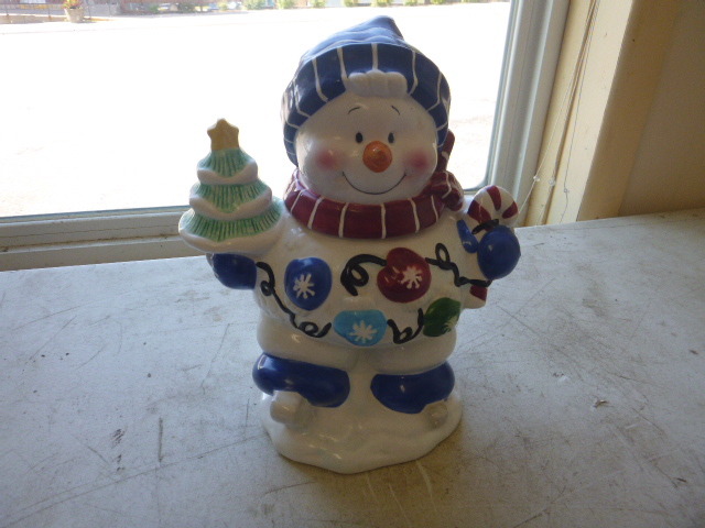 lot 158 image: Cookie Jar