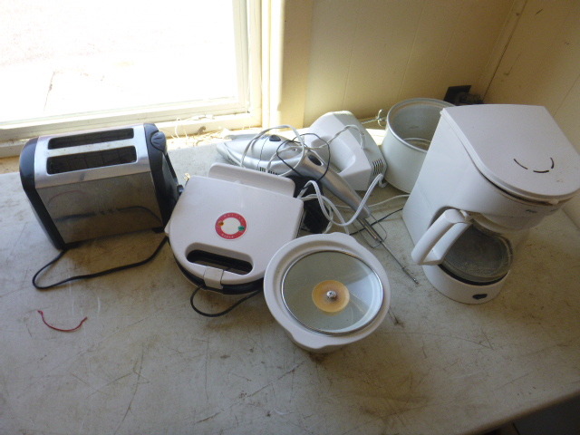 lot 162 image: Miscellaneous Kitchen Items