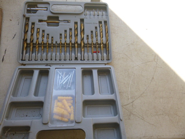 lot 178 image: Drill Bit Set