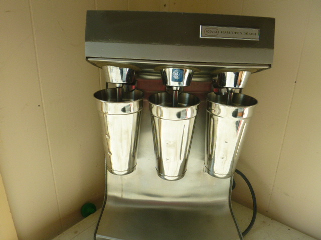 lot 1 image: Scovill Hamilton Beach Drink Mixer