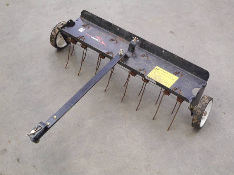 lot 17 image: 30 Pin-Hitch Lawn Thatcher ...