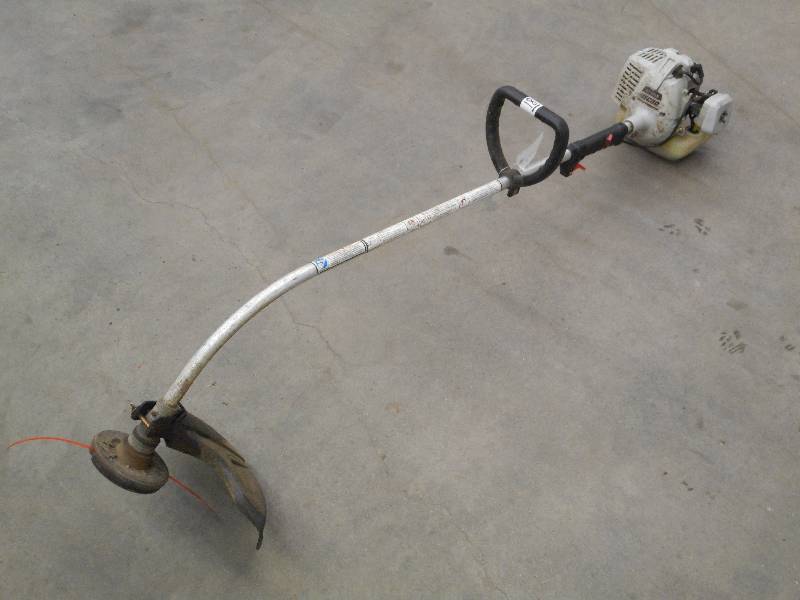 lot 18 image: Echo GT201-R Grass Trimmer, Runs ...