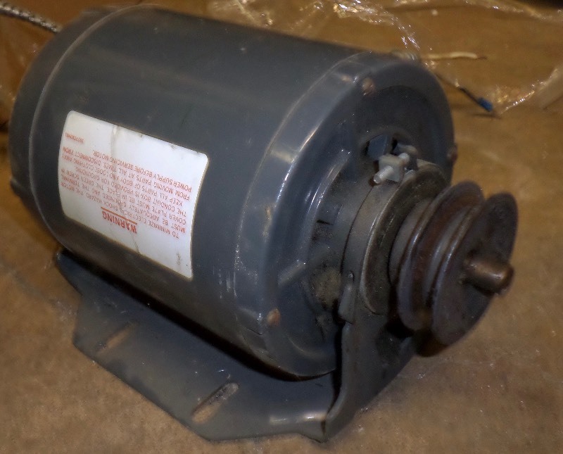 lot 18 image: Westinghouse 13 HP AC Motor