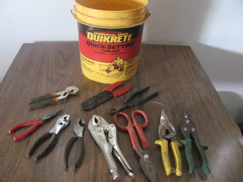 Misc .pliers and tin snips