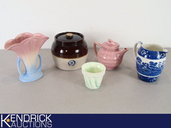 lot 17 image: Lot of 5 Vintage Vases and Crocks
