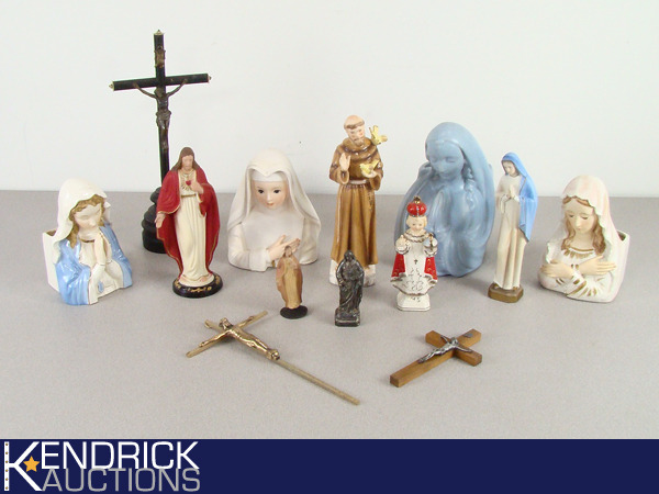 lot 19 image: Lot of Higher End Vintage Religious Figurines