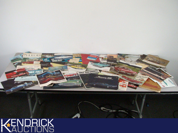lot 24 image: Large Lot of Vintage Car Brochures