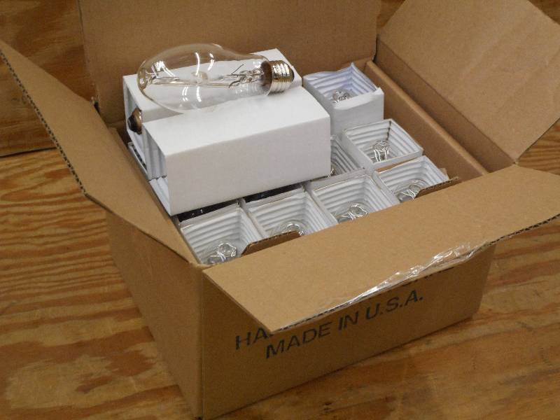 lot 12 image: (14) Long Life MH100U KR85 Light B...