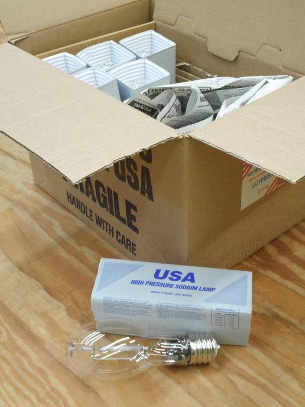 lot 16 image: (6) LU100554 High Pressure Sodium ...
