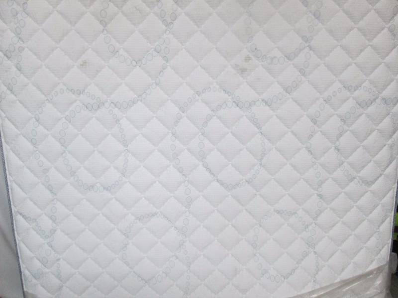 lot 19 image: Serta Donaldson Firm King Mattress