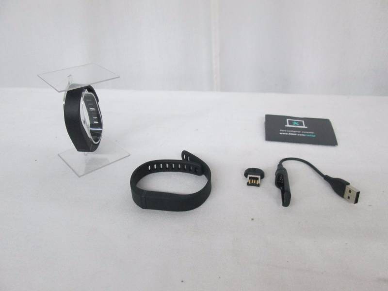 lot 25 image: Fitbit Flex Wireless Activity and Sleep Wristband