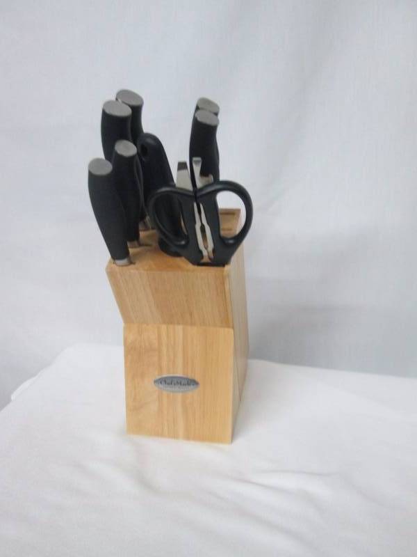 lot 56 image: Chefs Mark 9-pc. Soft Grip Stainless Cutlery Set