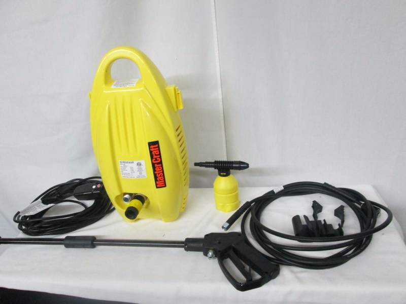 lot 39 image: Master Craft 1500 PSI Electric Pressure Washer
