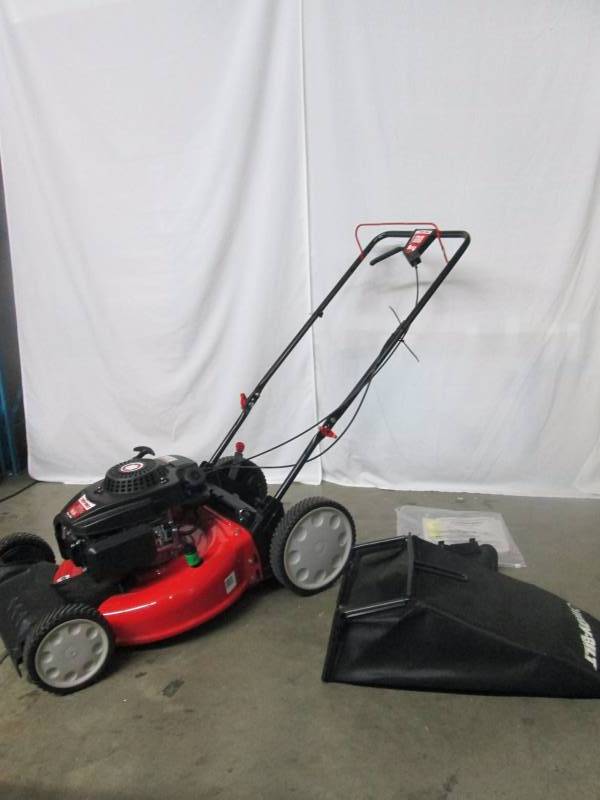 lot 8 image: Troy Bilt 21 3-in-1 Self Propelled Mower