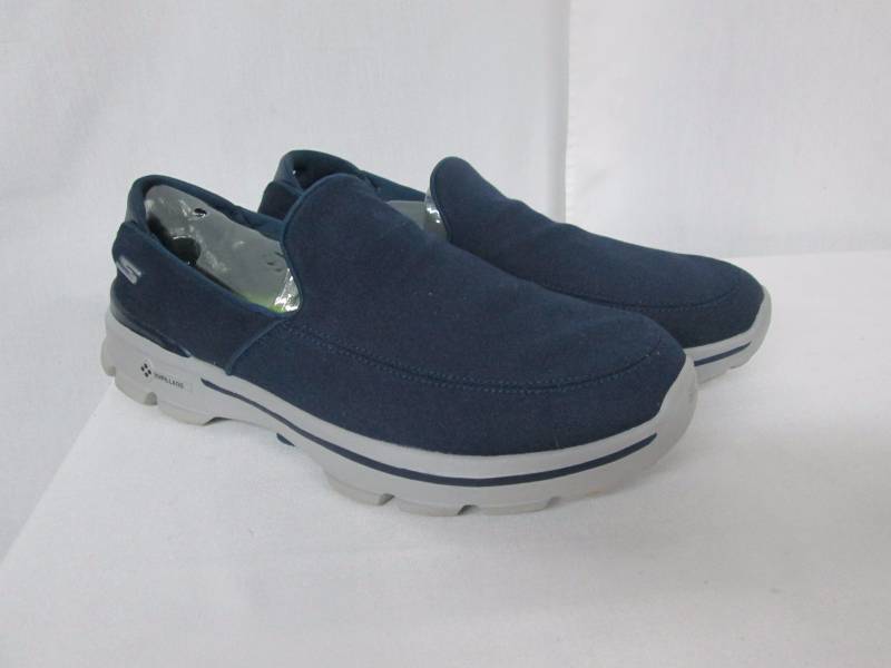 lot 73 image: Skechers Mens GOwalk 3 Slip-On Walking Shoe