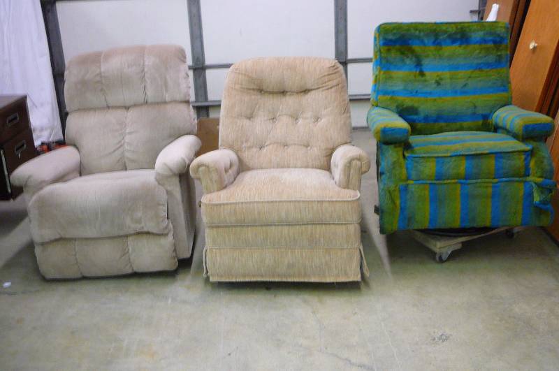 lot 42 image: Recliner, Rocker 3 Chairs