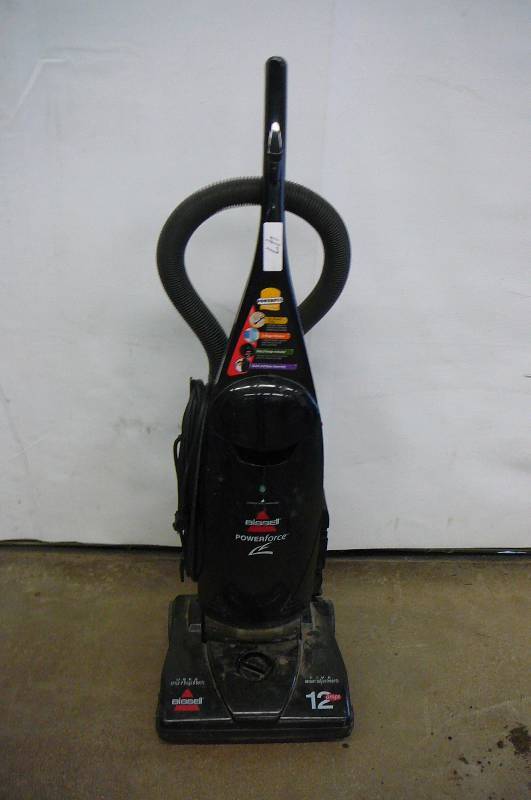 lot 47 image: Vacuum Bissell Power Force 12 amp