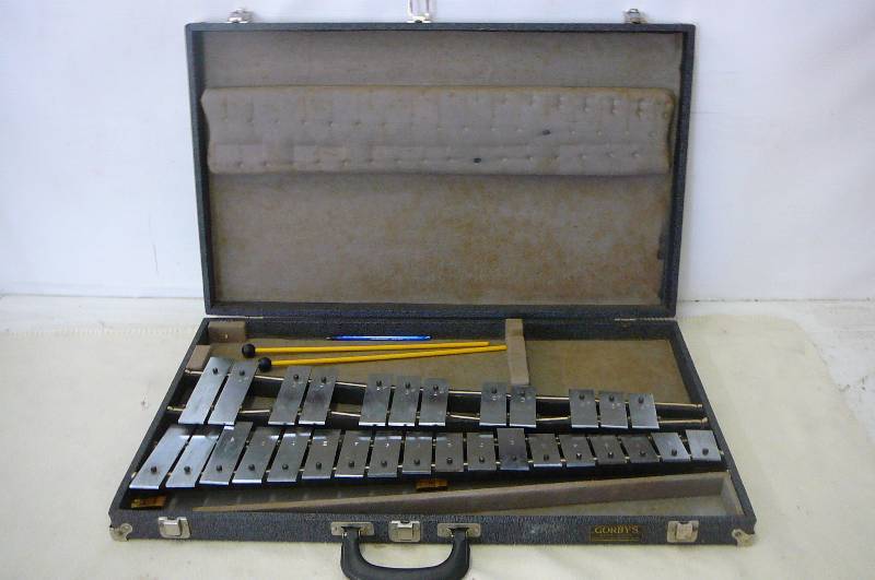 lot 27 image: XYLAPHONE and Case By Gorbys