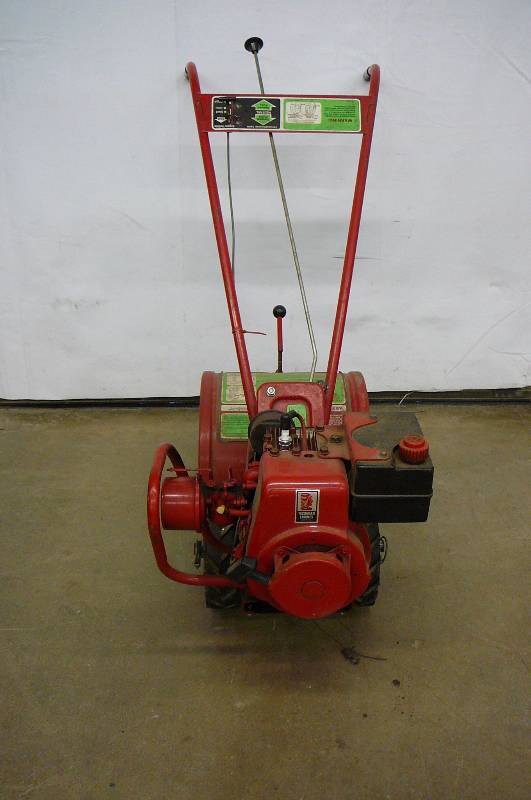 lot 33 image: Tiller Troy Bilt Junior with Tecumseh Eng