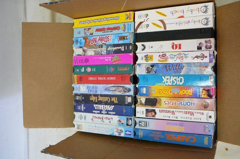 lot 36 image: Lot of VHS Movies 50