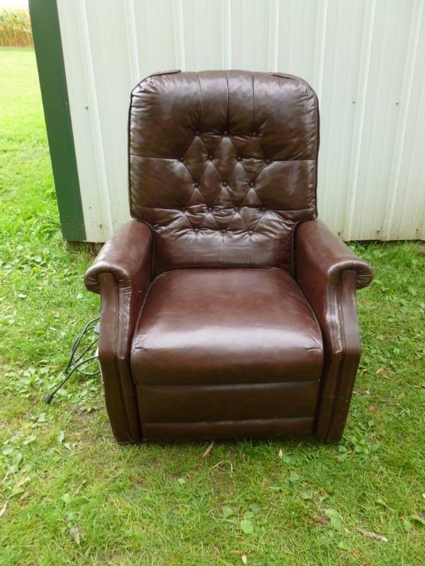Heat And Vibrating Reclining Chair