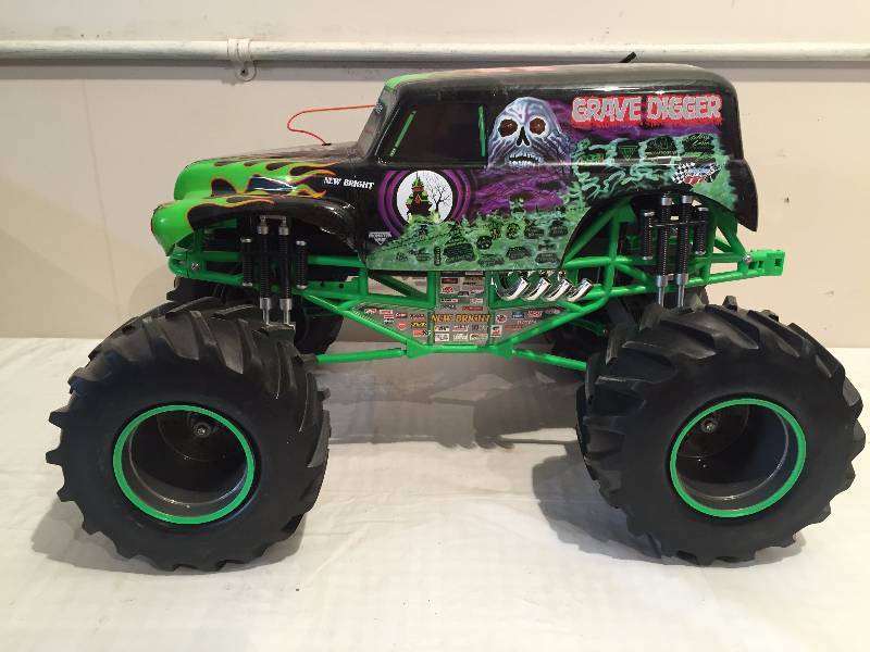 RC REMOTE CONTROLLED VEHICLE