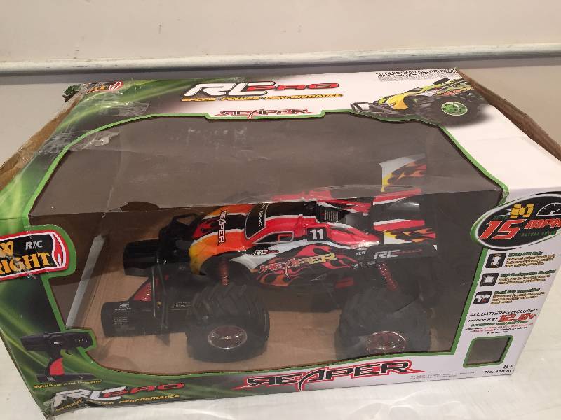 RC REMOTE CONTROLLED VEHICLE