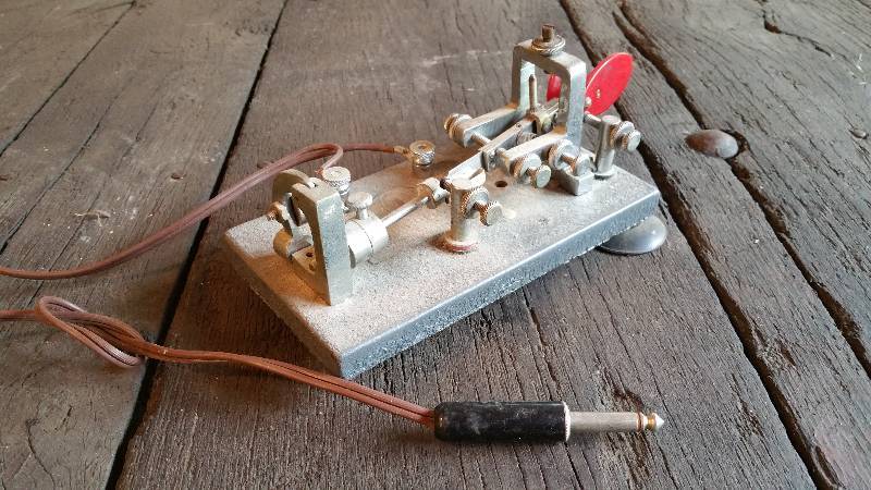 lot 27 image: Vintage Red Vibroplex Telegraph Key