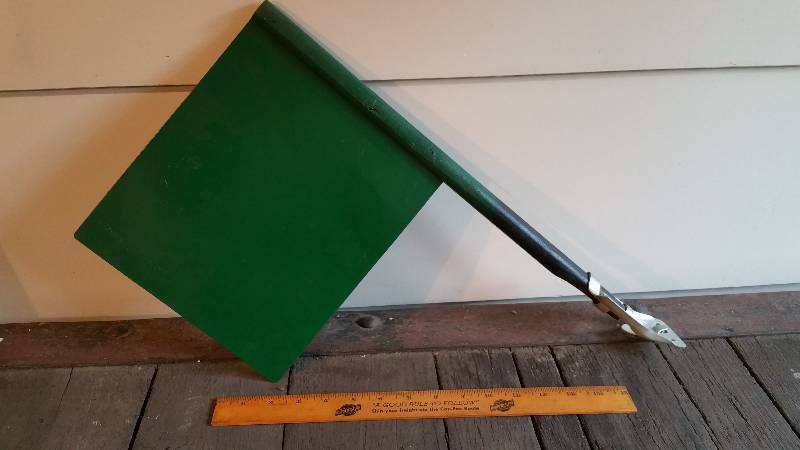lot 31 image: Antique Green Steel Railroad Switch Signal Flag