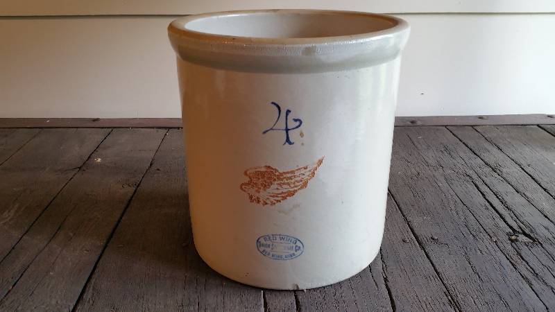 lot 112 image: 4 Gallong Redwing Stoneware Crock