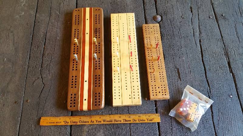 lot 118 image: Vintage Cribbage Boards w Pegs  Dice