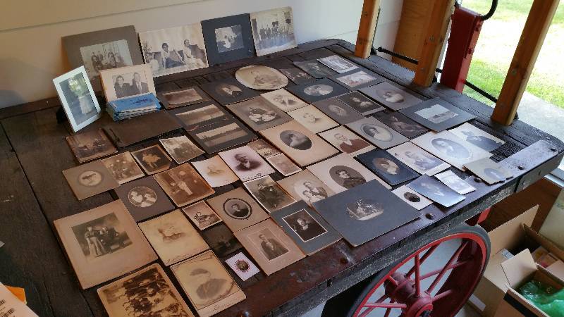 lot 160 image: Huge Lot of Antique Photography
