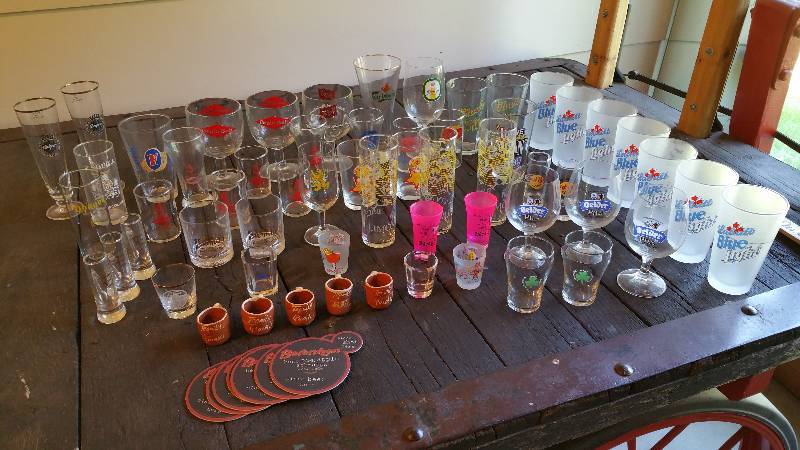 lot 200 image: Large Lot of Breweriana Beer & Misc Glass Collection