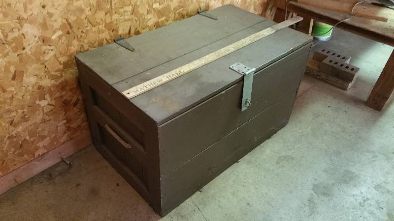 lot 339 image: Large, Wooden Storage Trunk