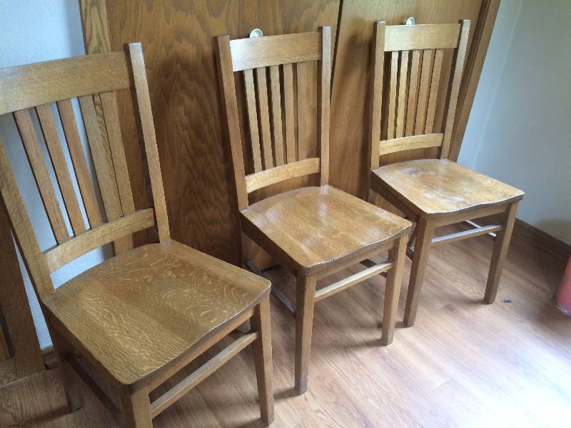 lot 85 image: Three Vintage Oak Chairs