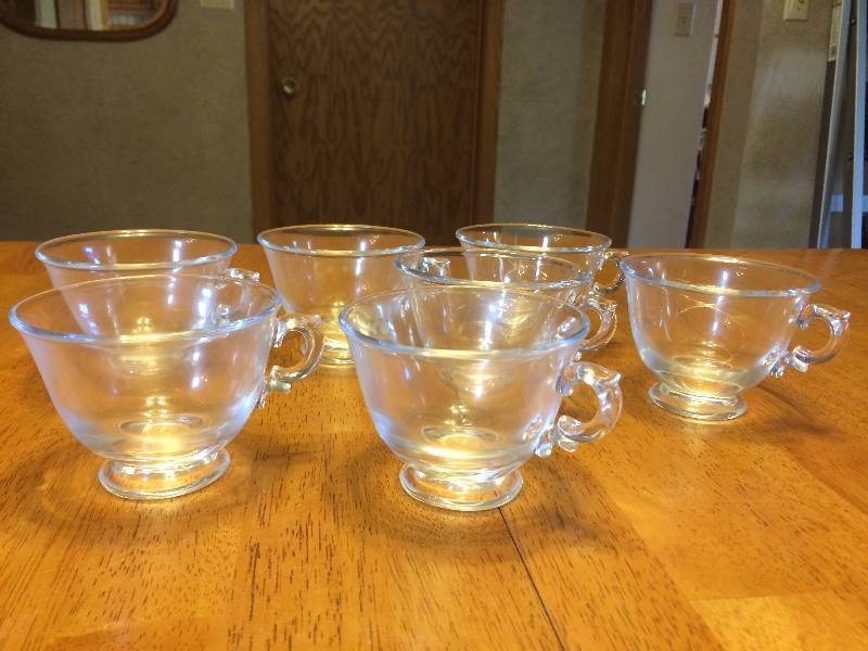 lot 213 image: Fostoria Century Pattern Cups