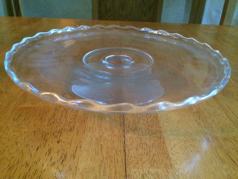 lot 225 image: Fostoria Century Pattern Large Torte Plate