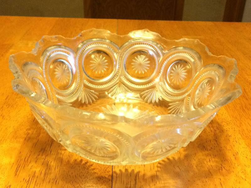lot 239 image: Cut Glass Bowl