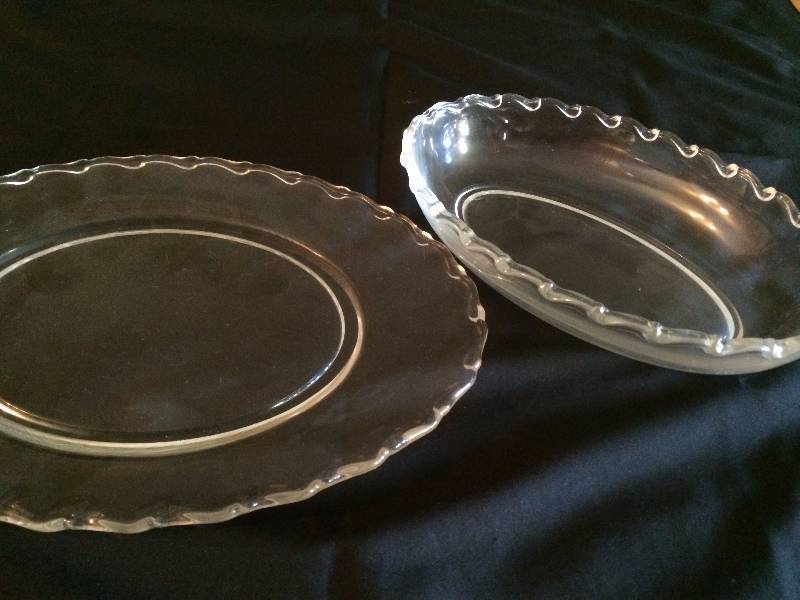 lot 221 image: Fostoria Century Pattern Torte Plate and Pickle Dish