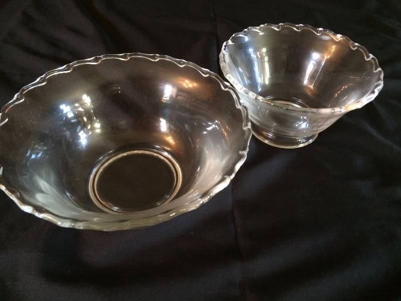lot 222 image: Two Fostoria Century Pattern Serving Bowls