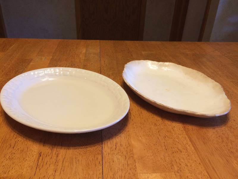 lot 257 image: Two China Plates