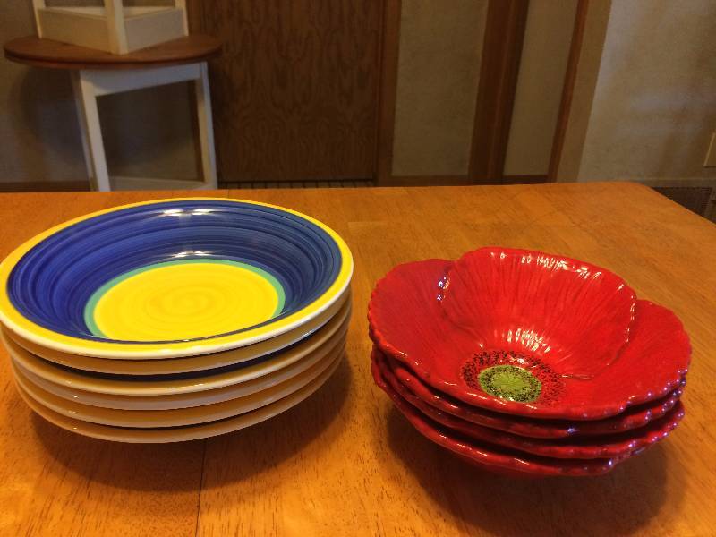 lot 266 image: Pier 1 Bowls & Fleur Rouge Ambiance Bowls