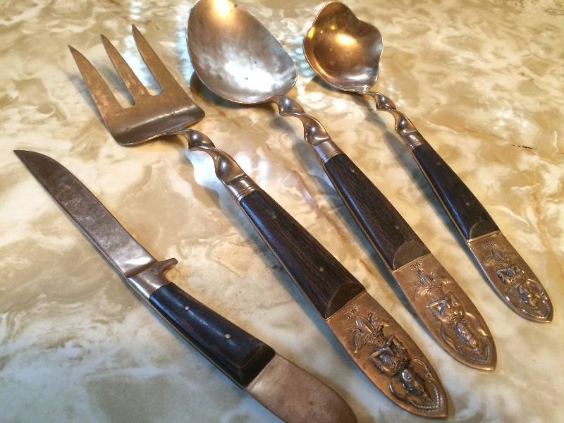 lot 304 image: Unique Set of Flatware Serving Pieces