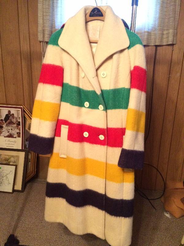 lot 357 image: Vintage Hudson Bay 100% Virgin Wool Coat With Removable Hood