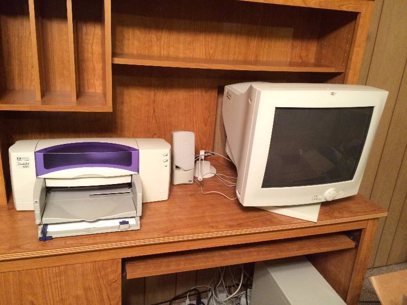 lot 384 image: Packard Bell Computer, Monitor and Key Board