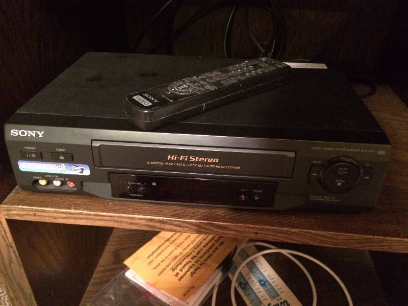 lot 385 image: Sony VHS Player With Remote