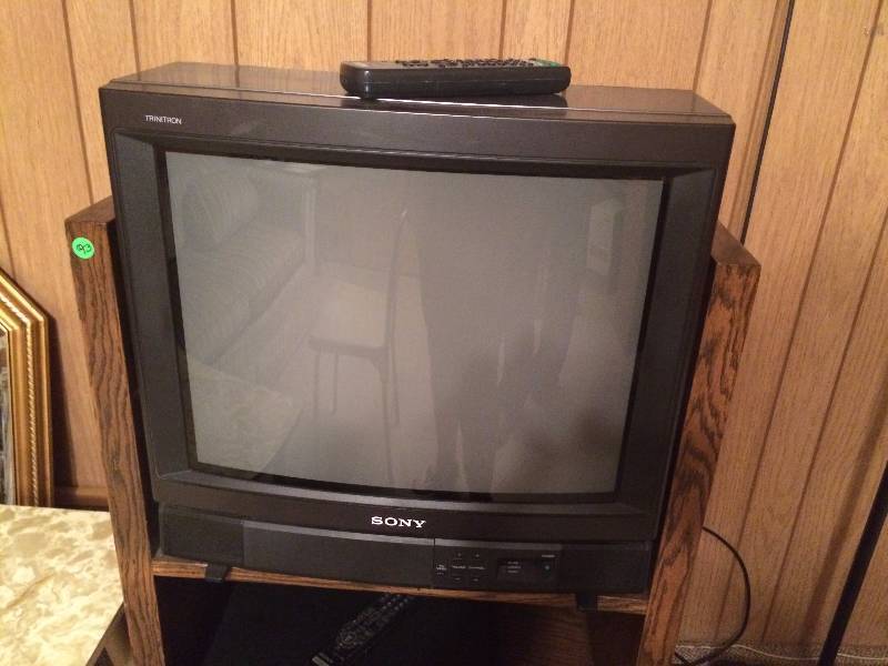 lot 386 image: Sony 20 TV